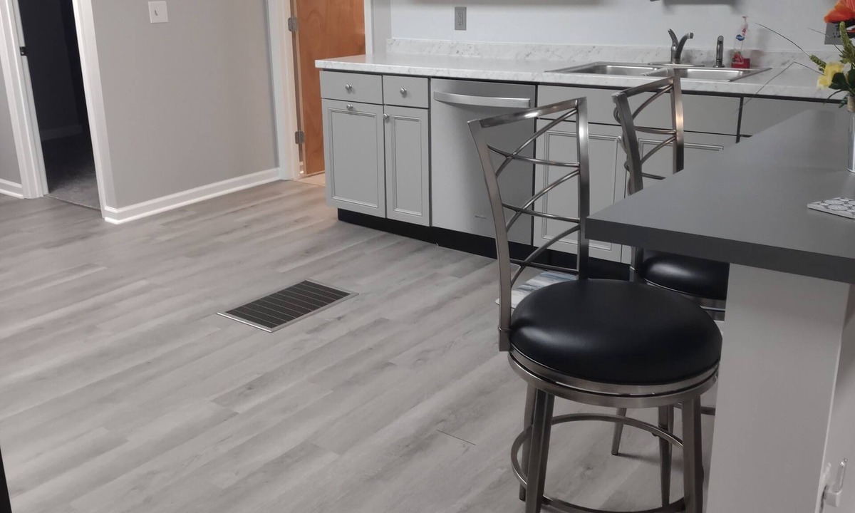 North York Apartment | Charming 1-bedroom apartment in delightful York with WiFi, AC