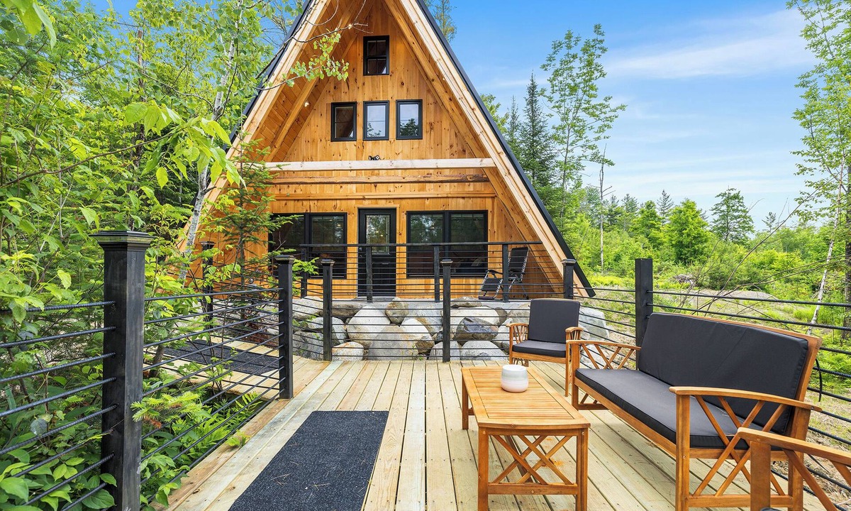 Starks House | Charming 2-bedroom A-frame with AC, WiFi in lovely Starks