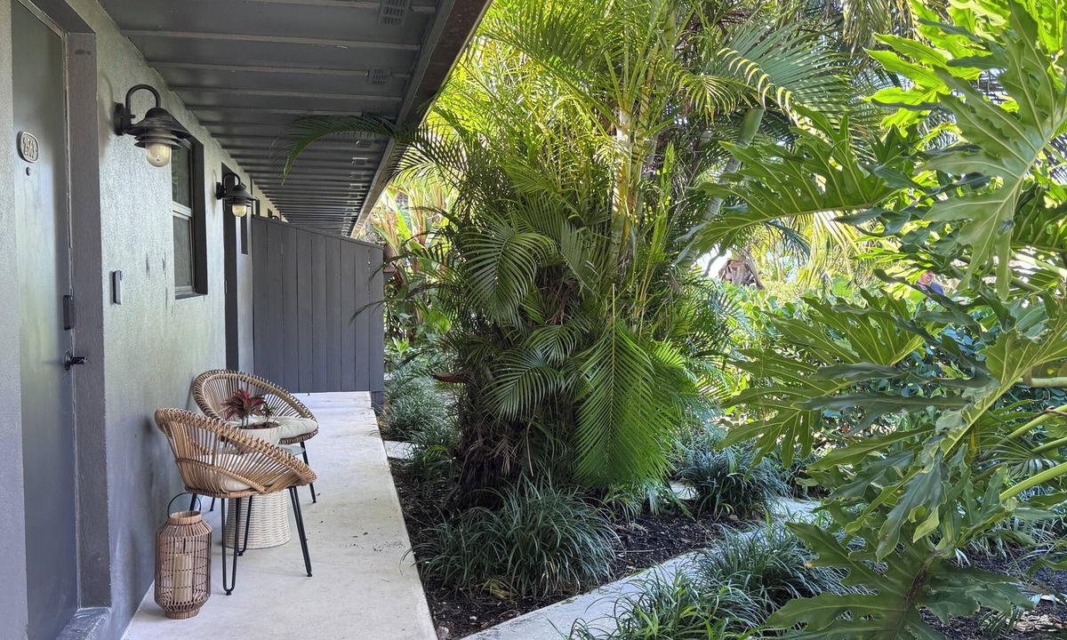 Jensen Beach Cottage | Charming 2 bedroom 2 bath cottage in peaceful Jensen Beach