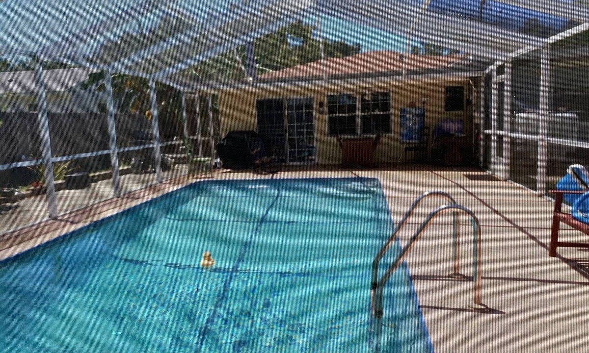 St. Petersburg House | Charming 2BR house with a Swimming Pool and a Garden.