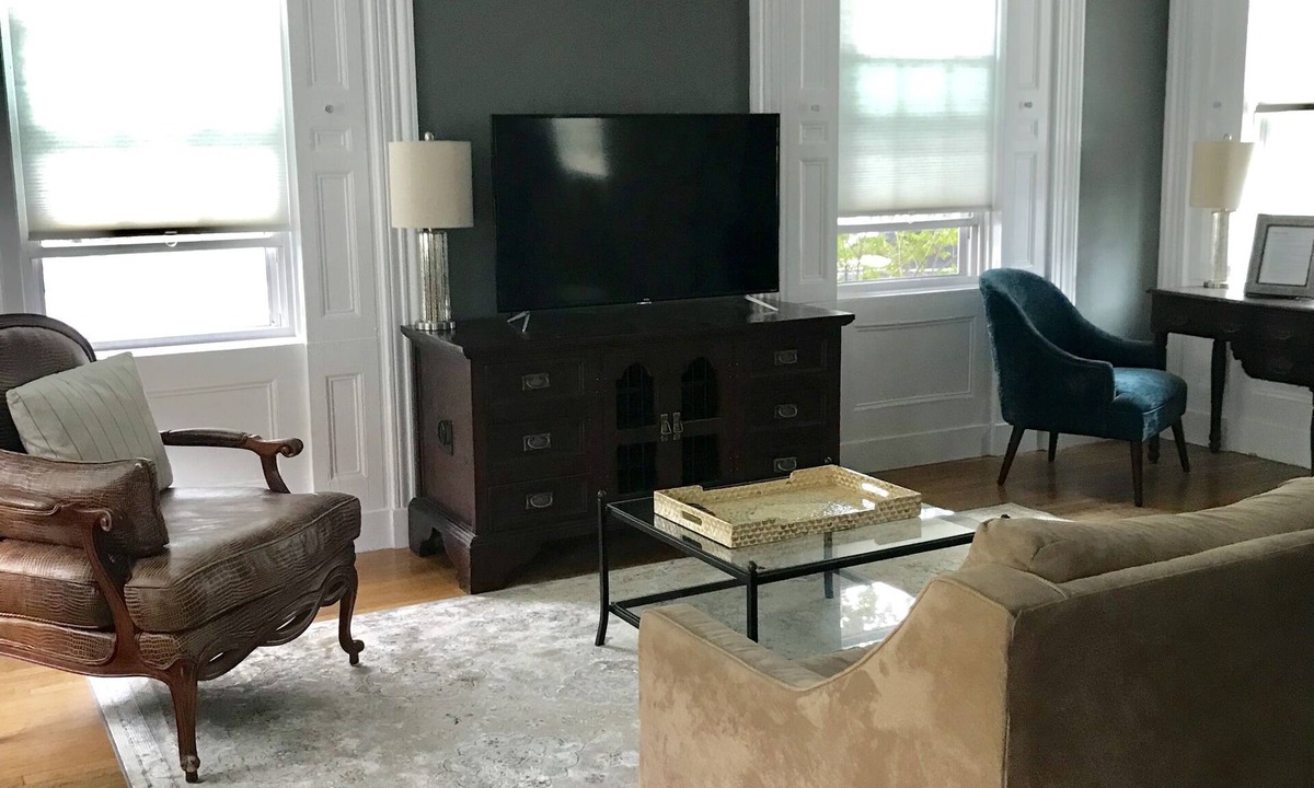Danvers Apartment | Charming Apartment in historic 1800's home