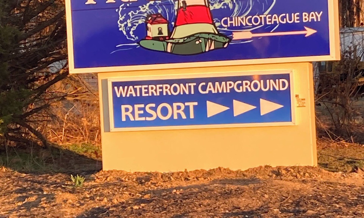 Greenbush RV Rental | Charming camper within Trails End ChinoteagueBay Resort in Horntown VA
