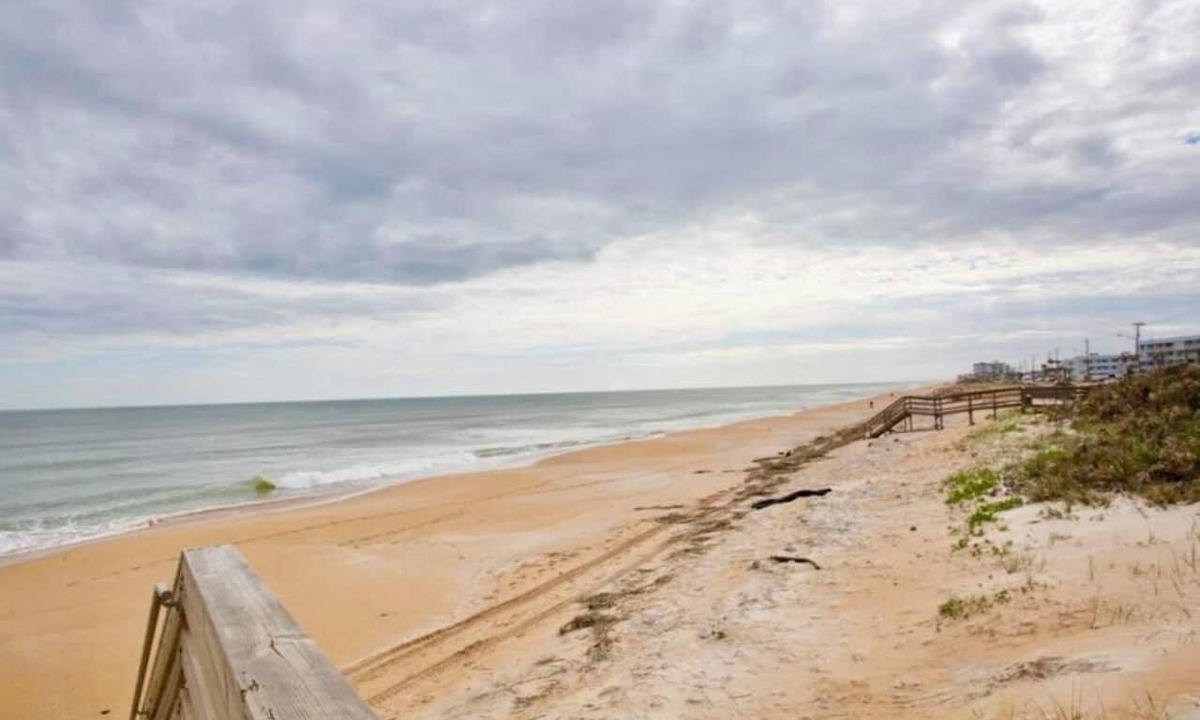 Ocean Crest Condo | Charming front beach 2-bedroom condo with pool, WiFi, in serene Ormond Beach