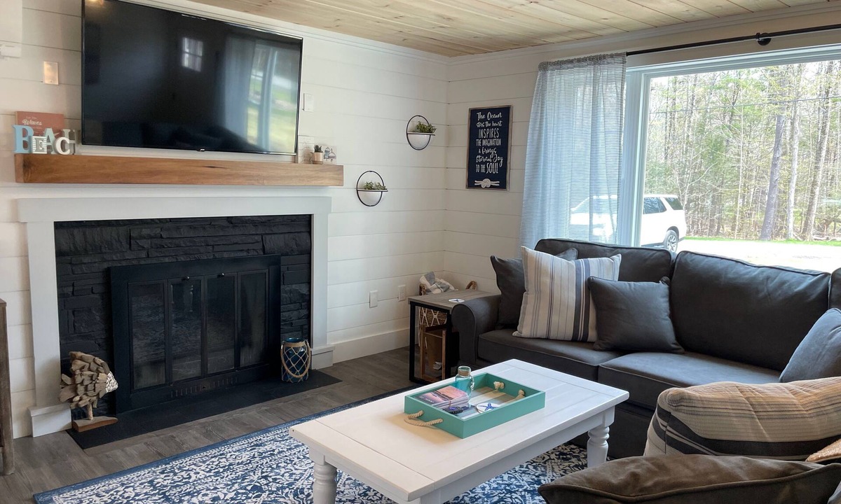 Ogunquit House | Charming home, close to Ogunquit Village and Beach