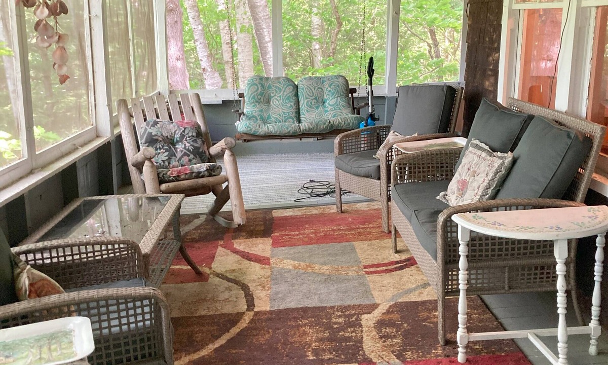 Bryant Pond Cabin | Classic Maine Wilderness Lodge Right on Shagg Pond - 10% off remaining dates