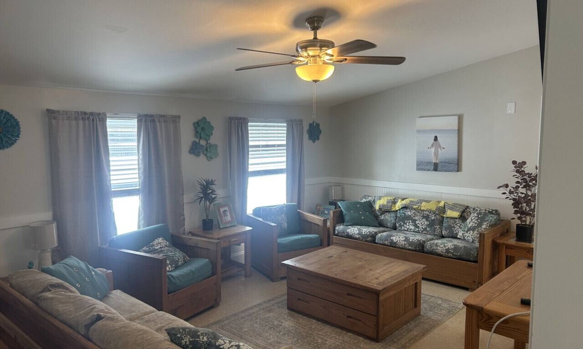 Kennebec House | Clean Renovated 5BR Home | Ideal for Work Crews
