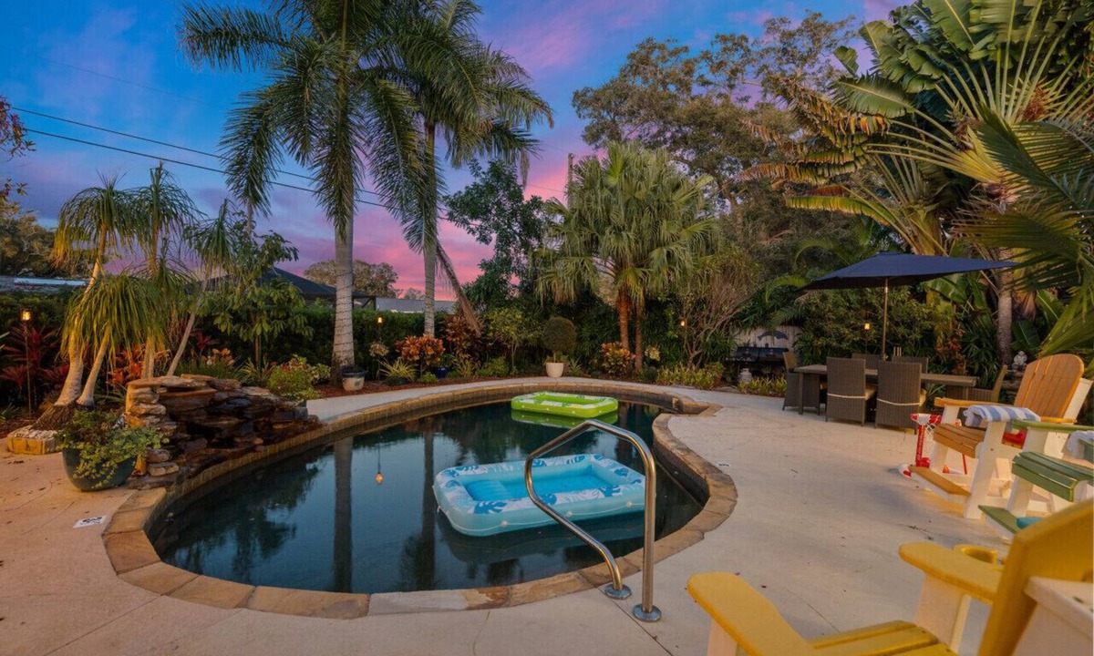 Clearwater House | Clearwater Heated Pool Home Oasis <15 min to Beach