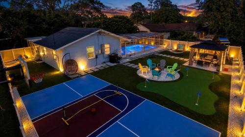 Clearwater House | Clearwater Heated Pool Paradise Family-Friendly Home Near Beaches