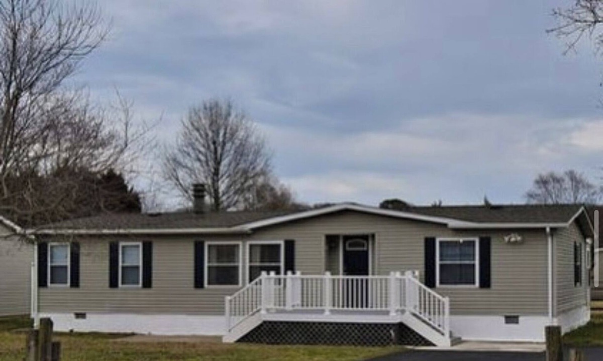 Rehoboth Beach House | Close to the Beaches and Shopping