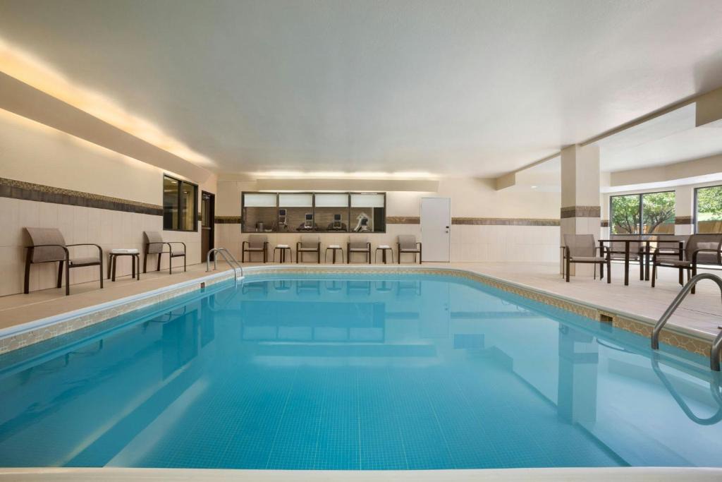 Springfield Hotel | Courtyard by Marriott Springfield