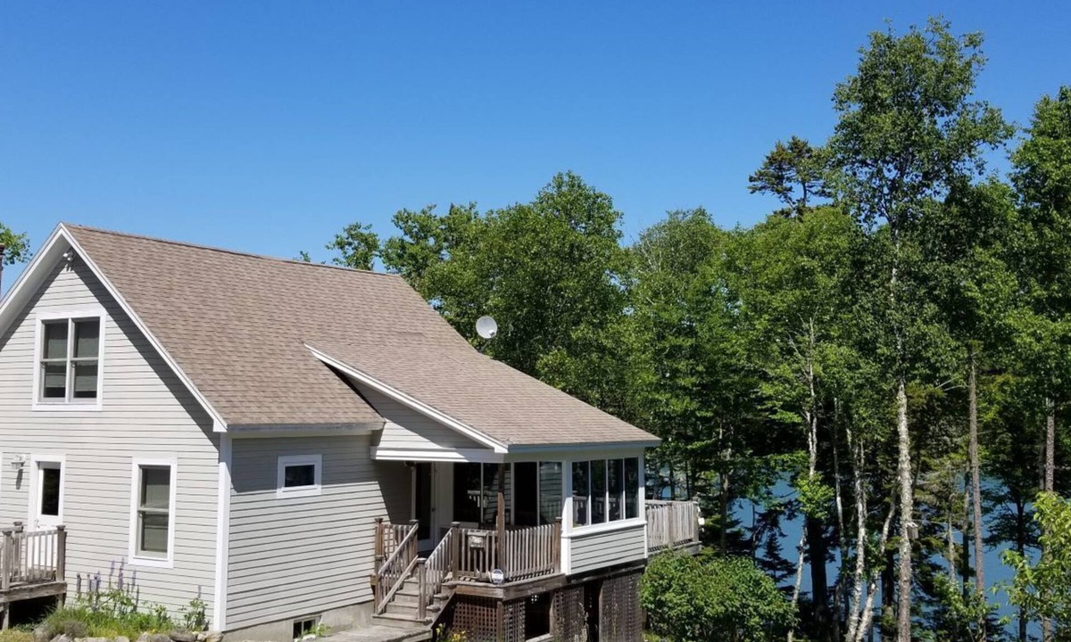 Roque Bluffs House | Cozy 2 bedroom 3 bathroom retreat