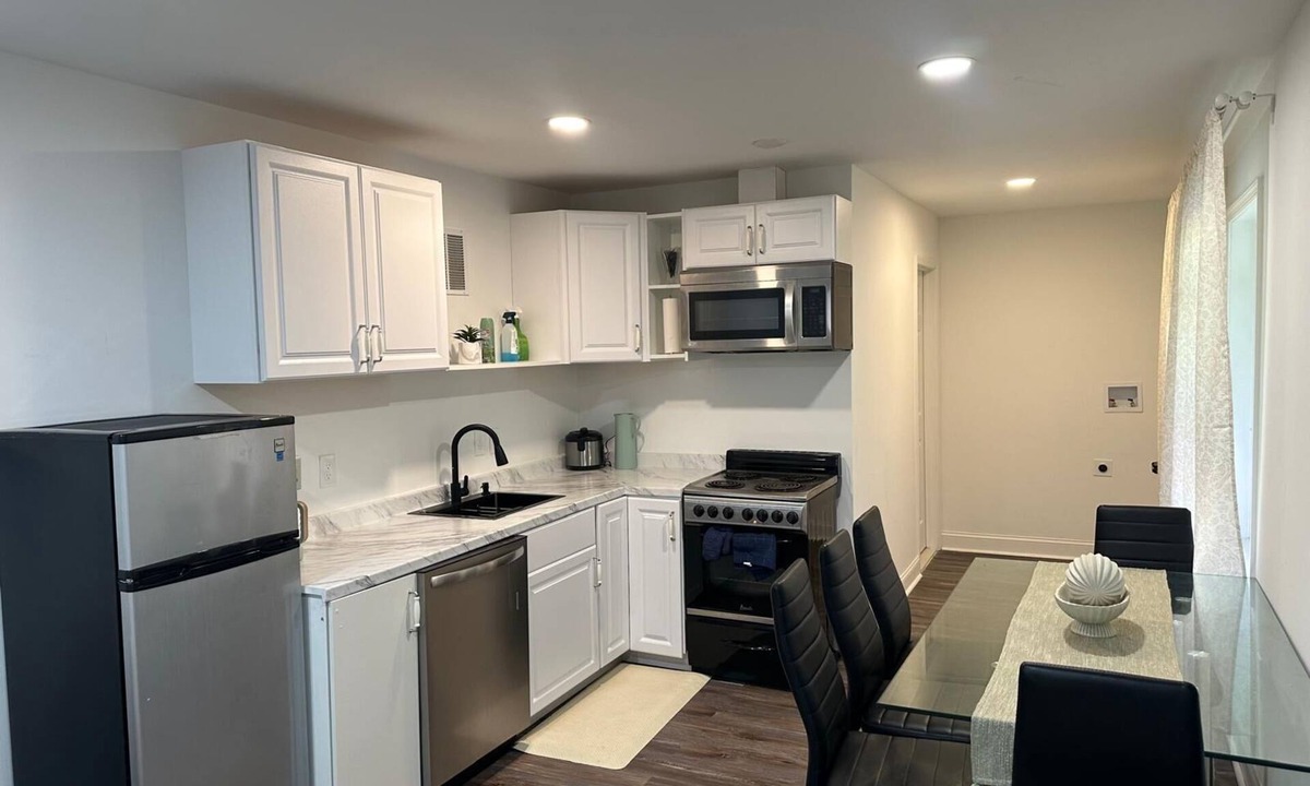 Aspen Hill Apartment | Cozy 2BR Basement Apartment with private entry in charming Silver Spring with AC