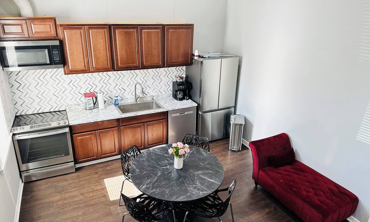 Glenwood House | Cozy 3-bedroom townhome in welcoming Glenwood with WiFi, AC and Park 2 min drive