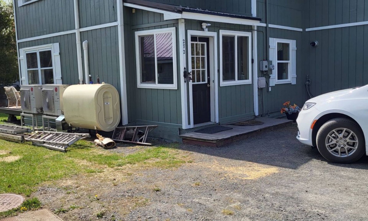 Sinclair House | Cozy 3 Bedroom Waterfront Camp with Nearby Trails