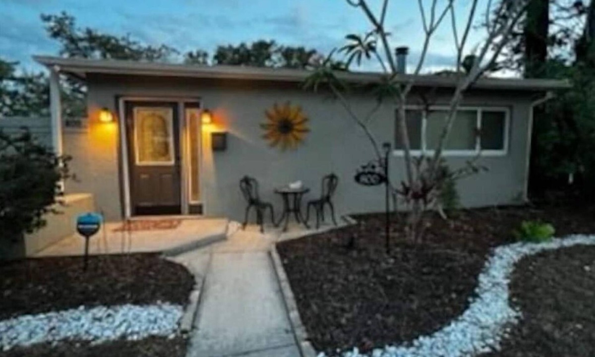 St. Petersburg House | Cozy Bright Home in St. Pete, Florida, Pet Friendly! Home away from home!