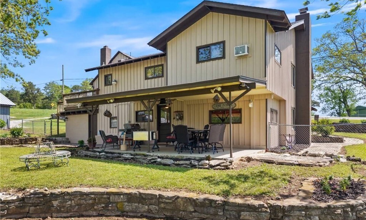Eureka Springs House | Cozy Cowboy 5-bedroom Western Charm Retreat in Eureka Springs, AR