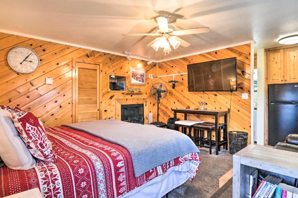 Brian Head Apartment | Cozy Studio w/Fireplace ~ 1 Mi to Ski Resort
