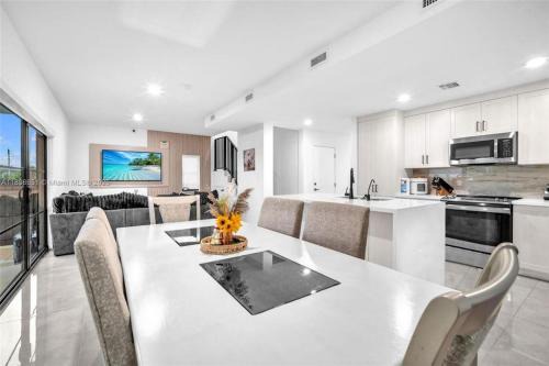 Florida City House | Damari Soto