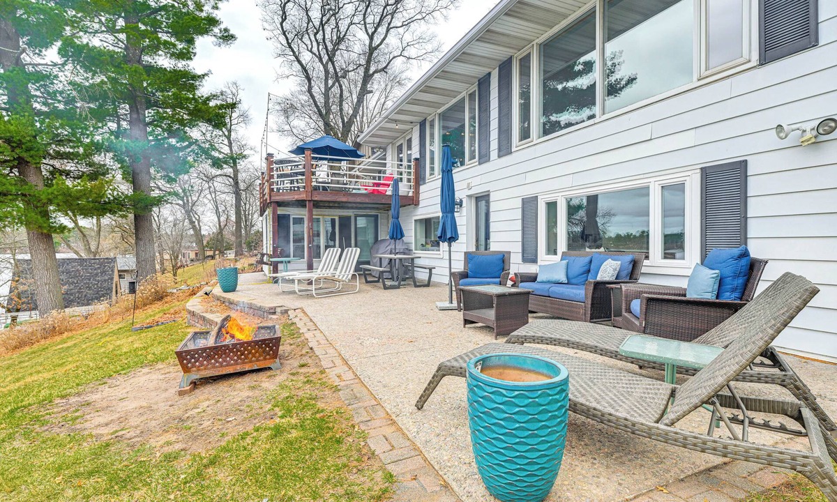 Lake Wissota Apartment | Dock, Deck & View: Lakefront Chippewa Falls Studio