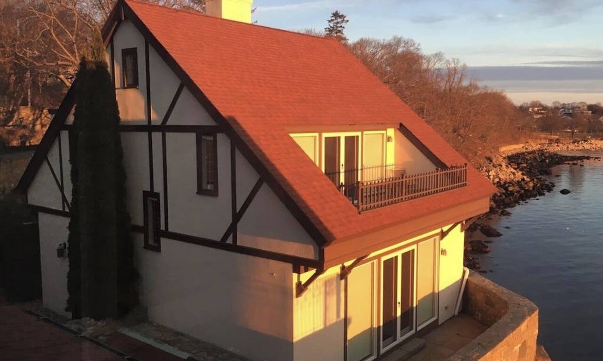 Gloucester Cottage | Dog-Friendly, Waterfront Home with Washer and dryer & Two Decks