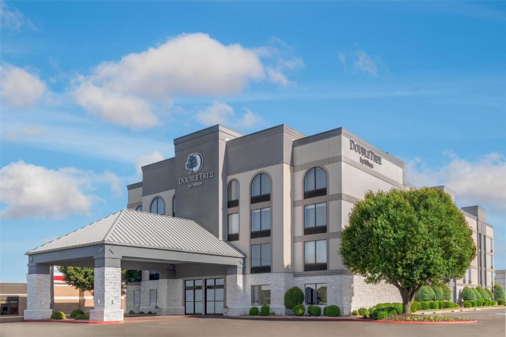 Springdale Hotel | DoubleTree by Hilton Springdale