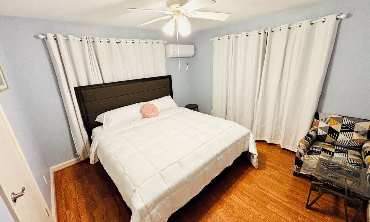 Glen Burnie House | Elegant, Spacious One-Bedroom in a Home Near BWI