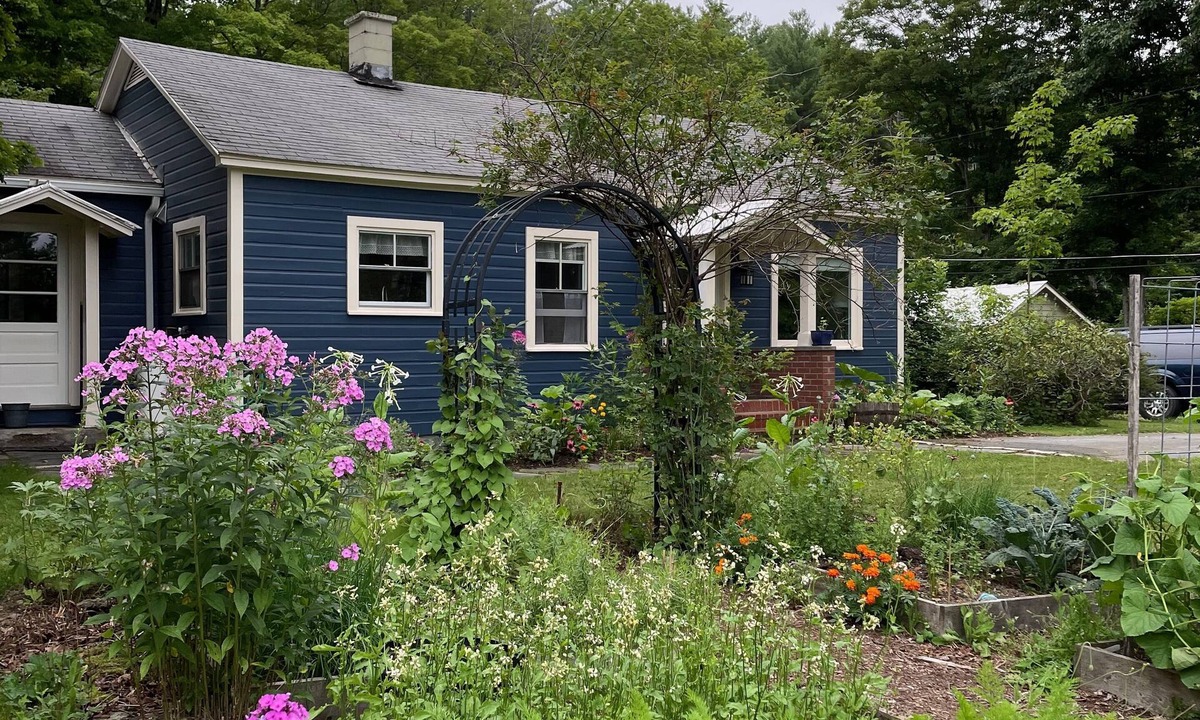 Putney House | Escape to peaceful Putney Vermont