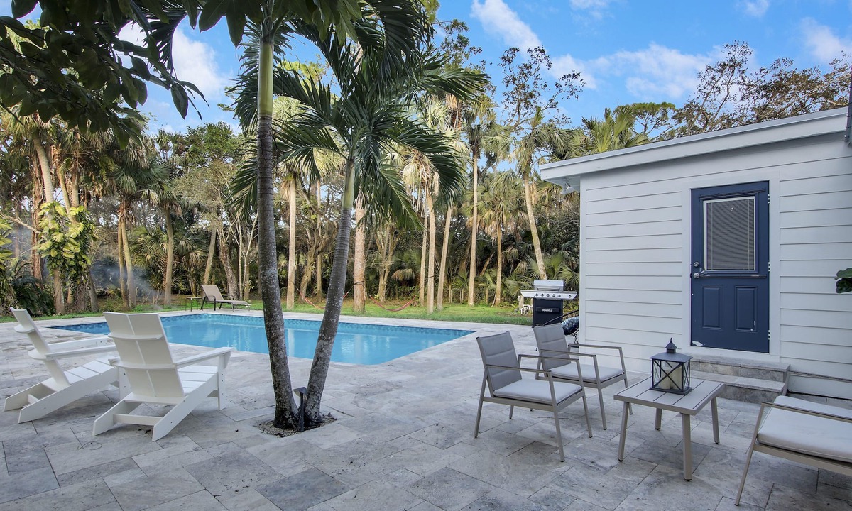 Palm Beach Country Estates House | Estate escape with 2 houses, pool, Roger stadium, Beach, Alton, PGA and I-95