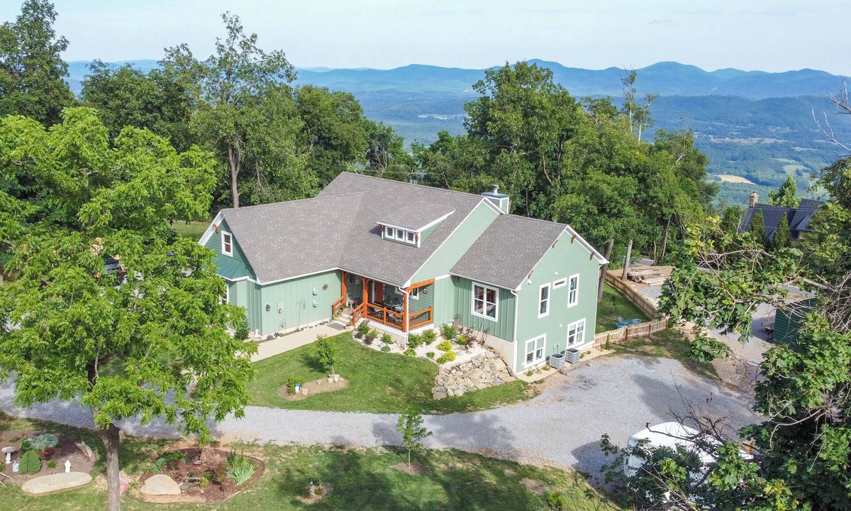 Afton Apartment | Experience the Magic at our Luxury 2 Bdrm, w/Majestic Blue Ridge Mountain Views