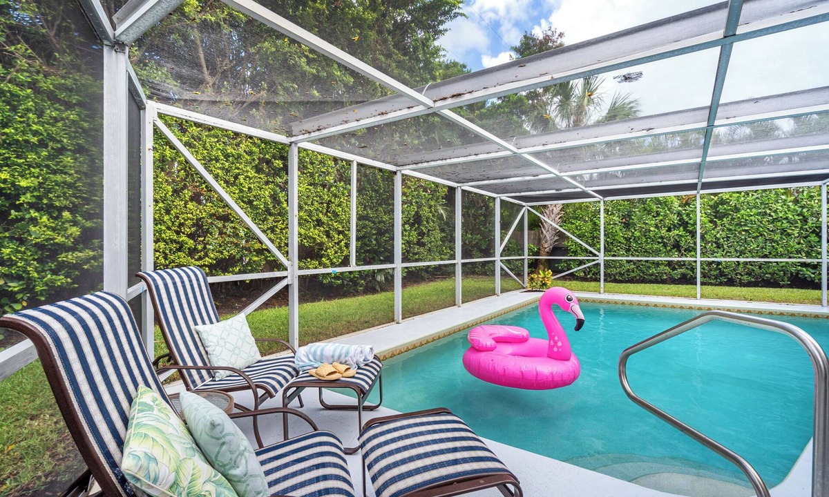 Singer Island House | Family + Dog Friendly Singer Island Beach House w/Private Pool + Turfed Yard