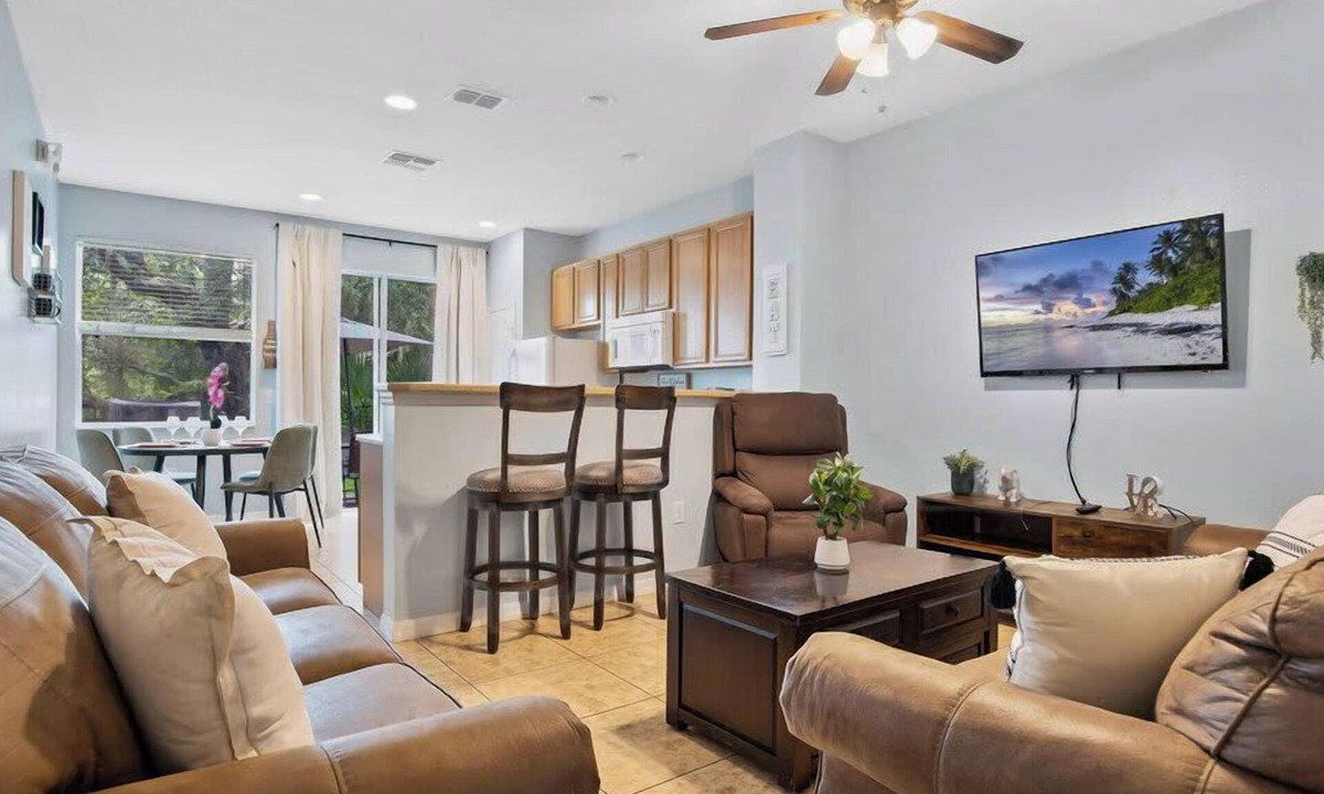 Crestwynd Bay House | Family escape near Disney parks w/resort access