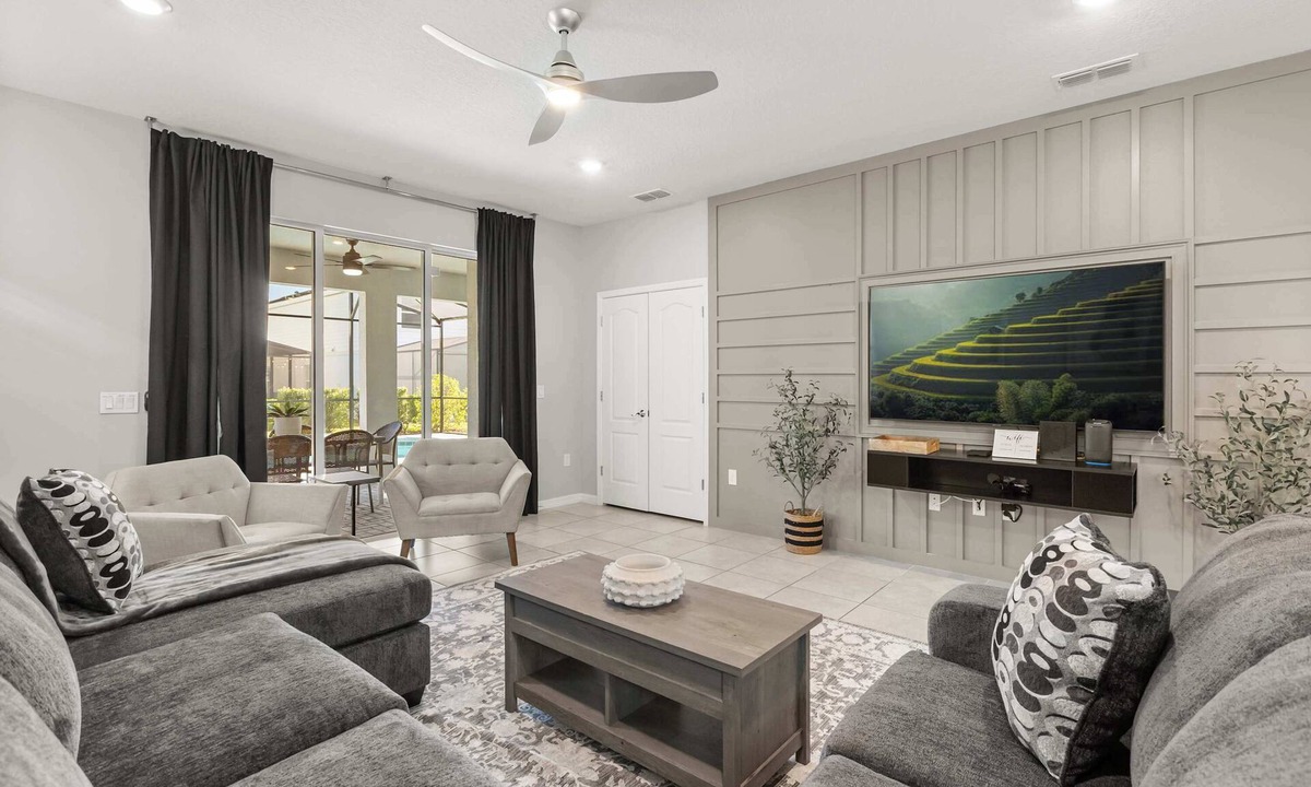 Loughman House | Family Fun Villa w Pool, Hot Tub & Game Room