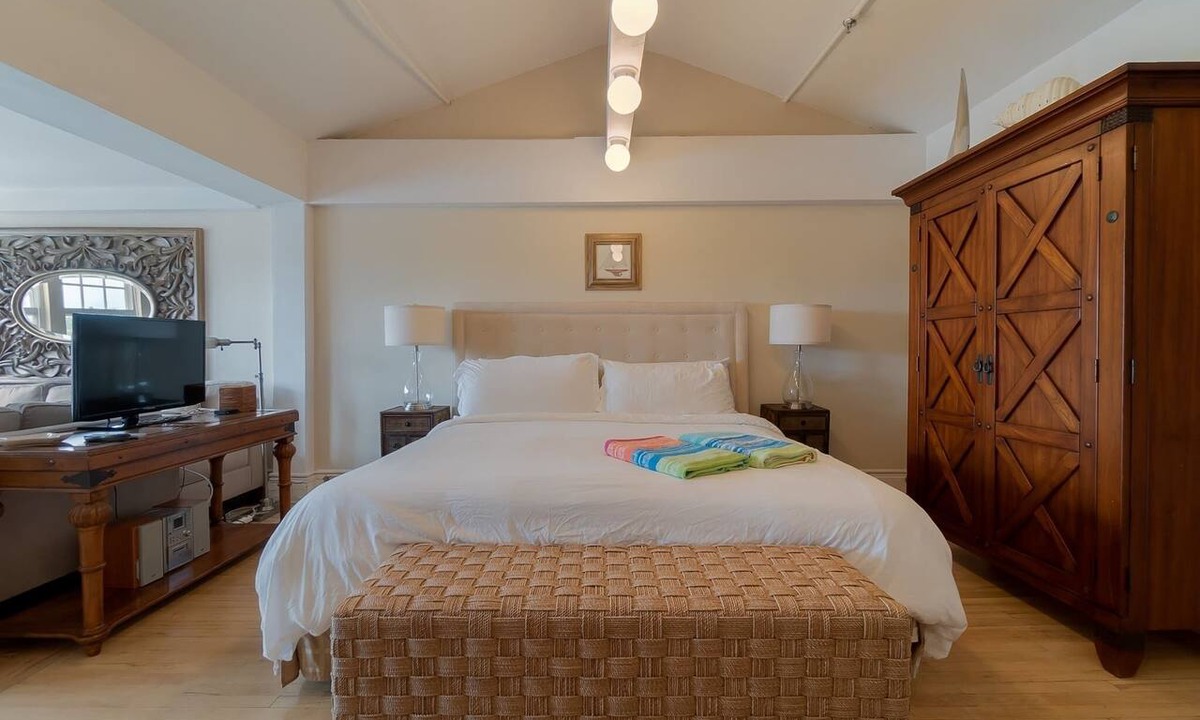 Palm Beach Condo | FIFA/Pool/StepsToBeach/Dining/PenthouseStudioSuite