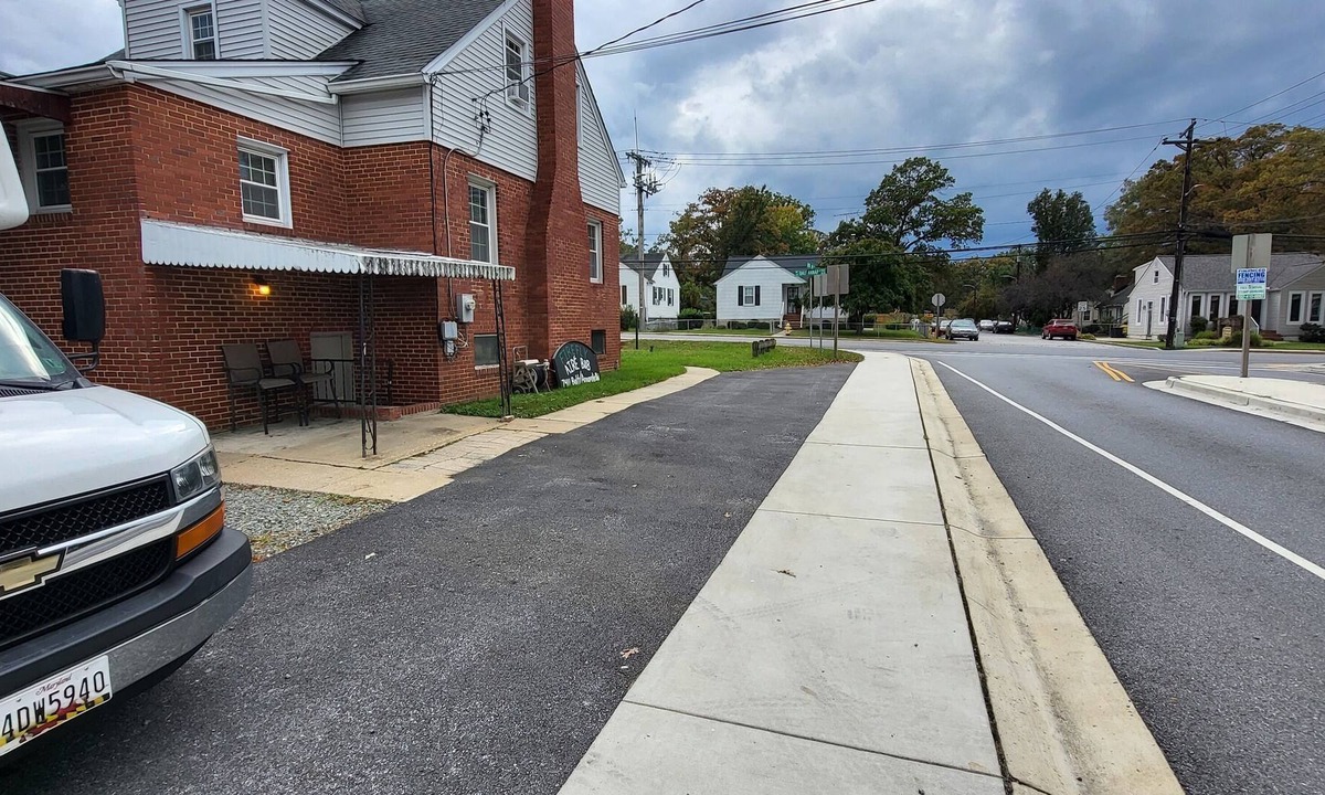 Glen Burnie Hotel | Firefly Aire B&B