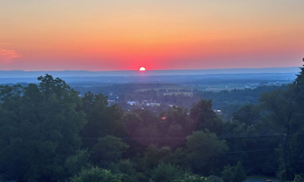 Smithsburg House | Foxfire - Secluded Zen Retreat with Spa & Views