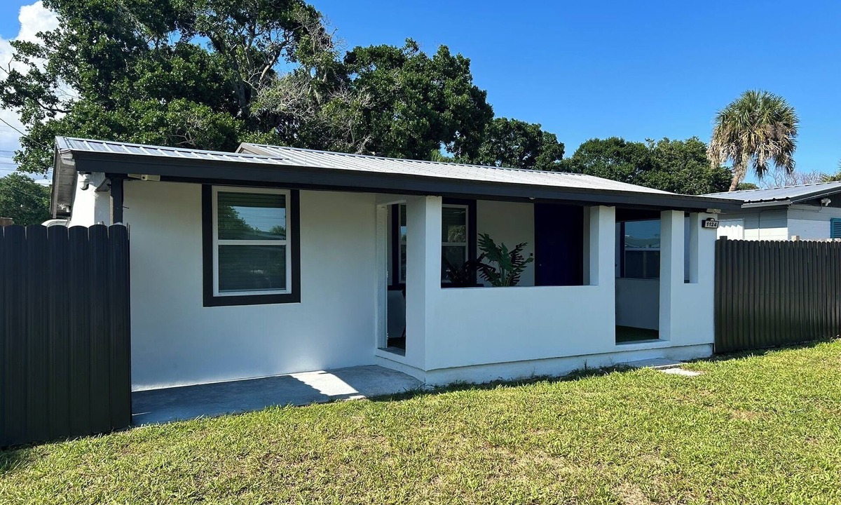 Cocoa House | Fully Renovated Home Near Beach, Port, Cruises & Boat Ramp