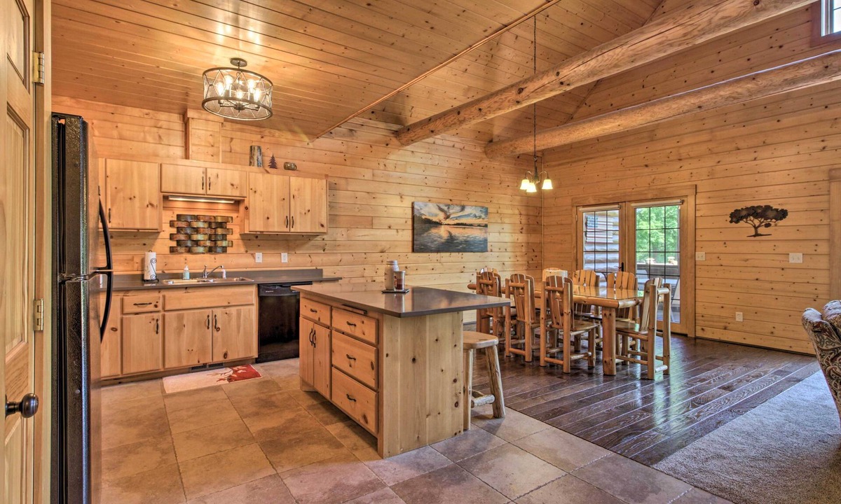 Garrison House | Garrison Golf Course Townhome: 1 Mi to Lake!