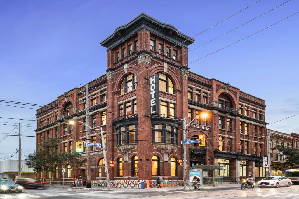Beaconsfield Village Hotel | Gladstone House