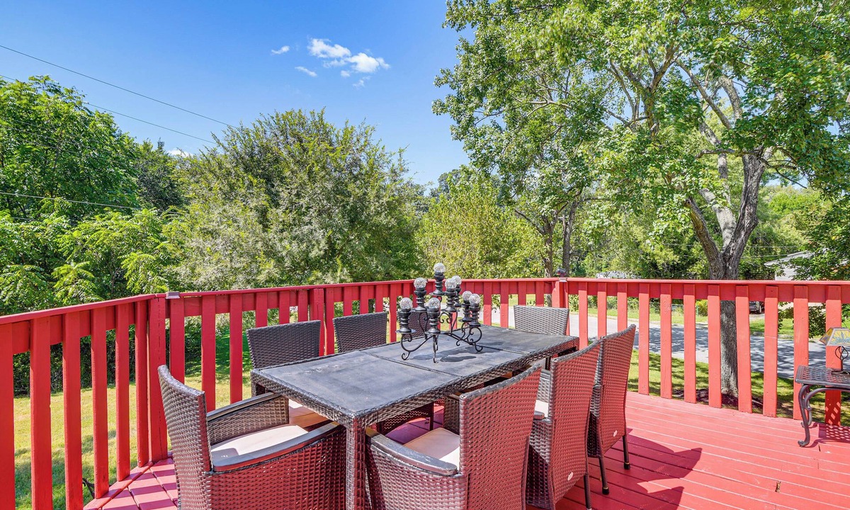 Lochearn House | Global Staycation! Scenic Pikesville Family Home