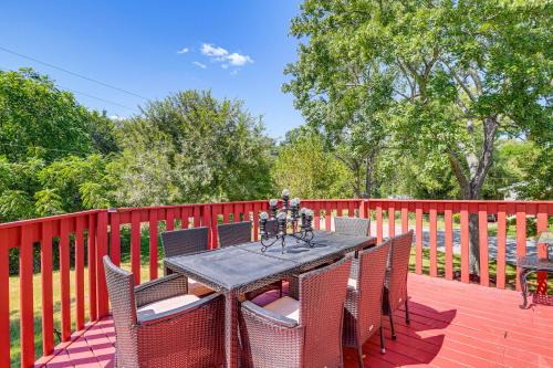 Lochearn House | Global Staycation! Scenic Pikesville Family Home
