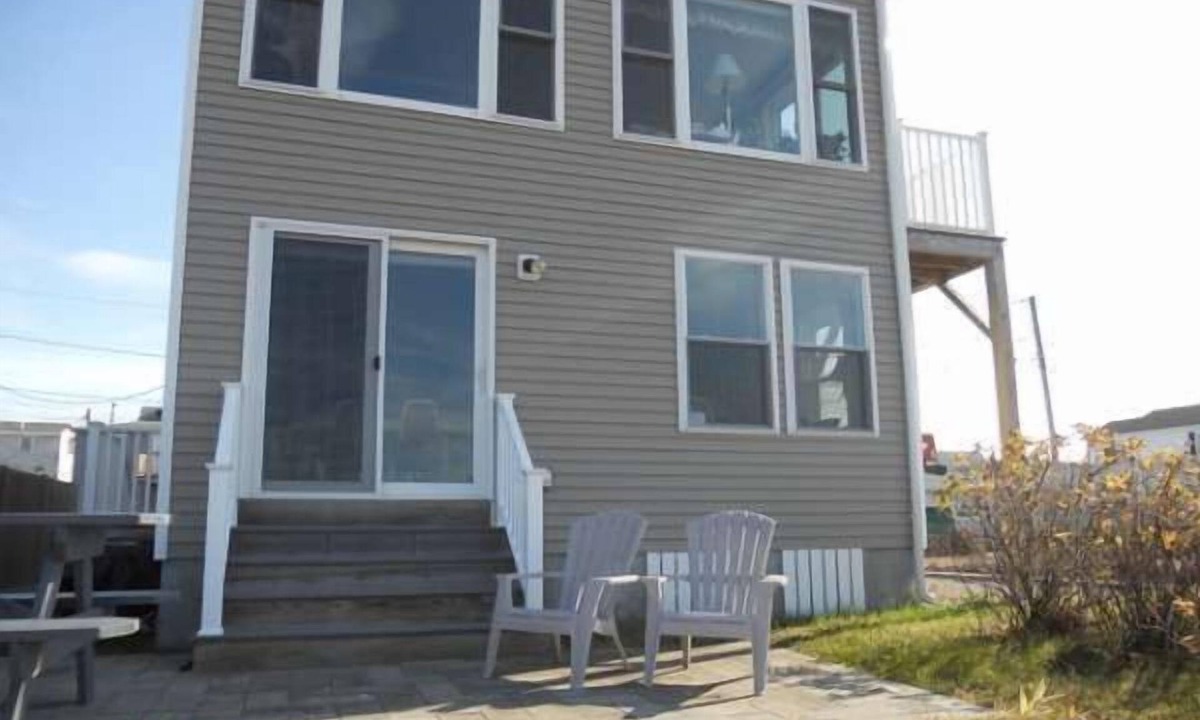 Wells Beach Apartment | Great sunsets, very clean, WIFI ONLY , 100yds. to the beach
