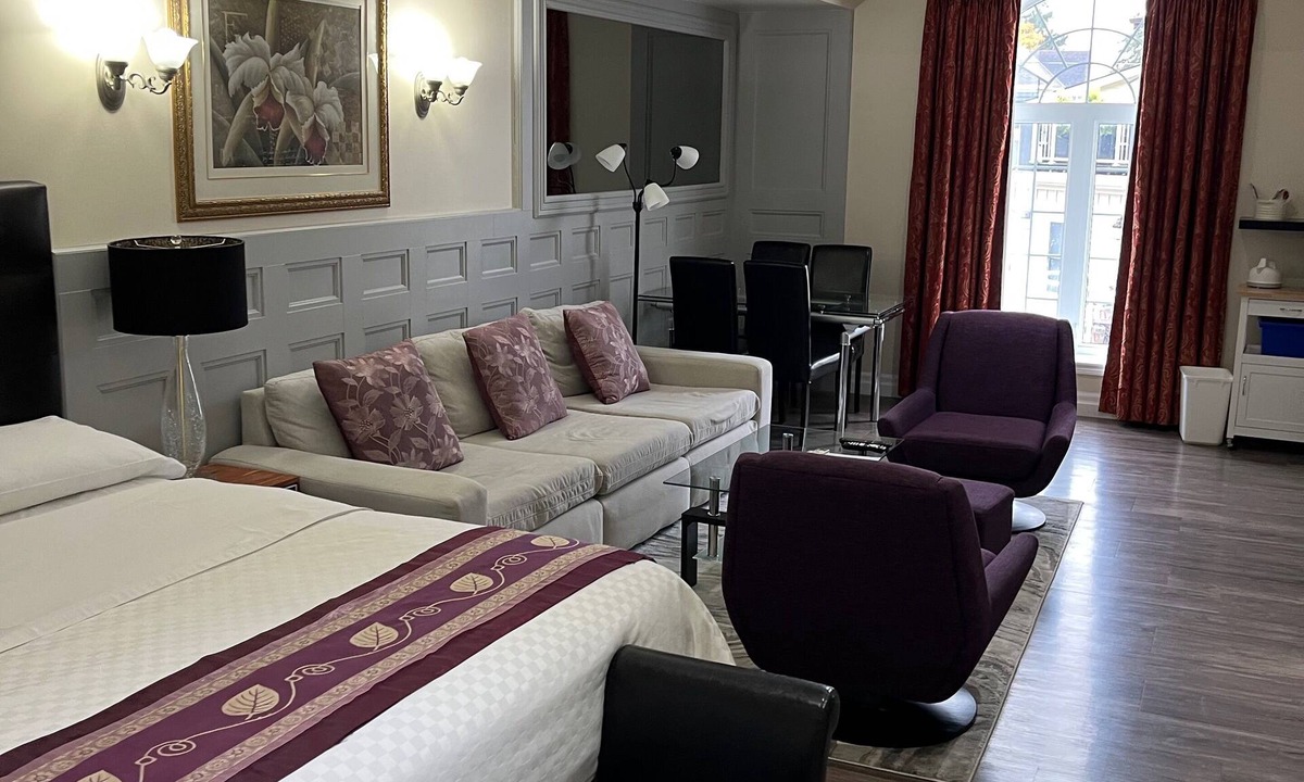 Hanover Hotel | Grey Rose Suites