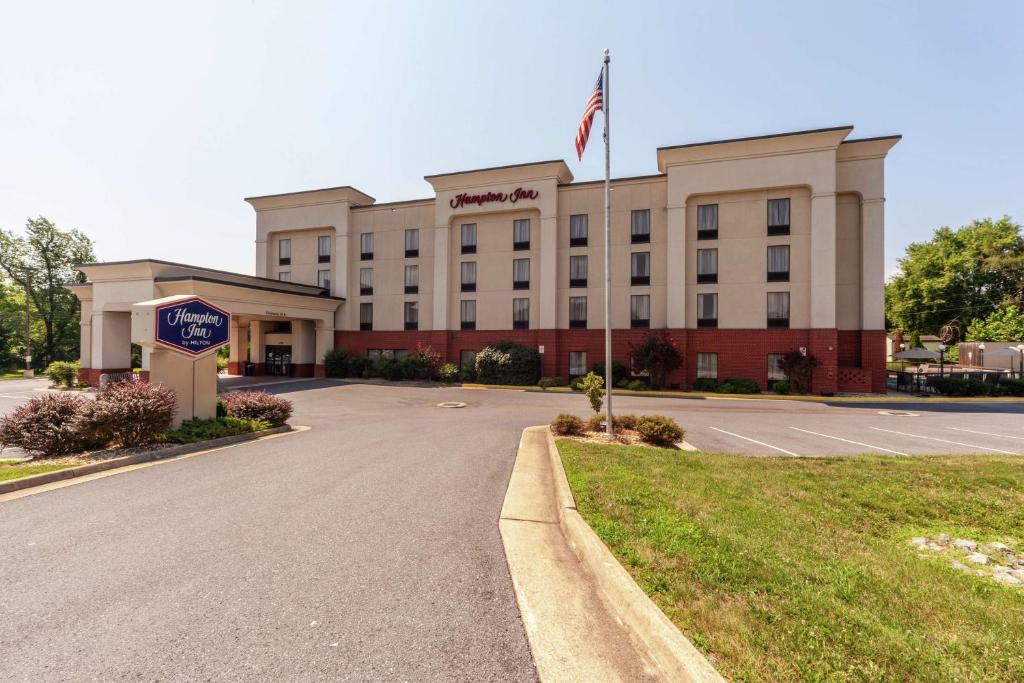 Inwood Hotel | Hampton Inn Inwood