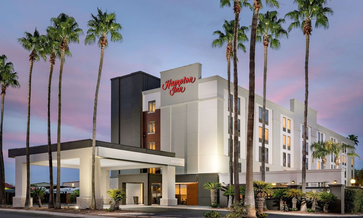Bonanza Hotel | Hampton Inn Laredo