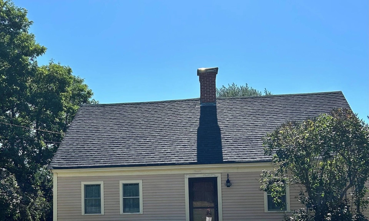 Jefferson House | Historic Cape in quaint village of Jefferson Maine