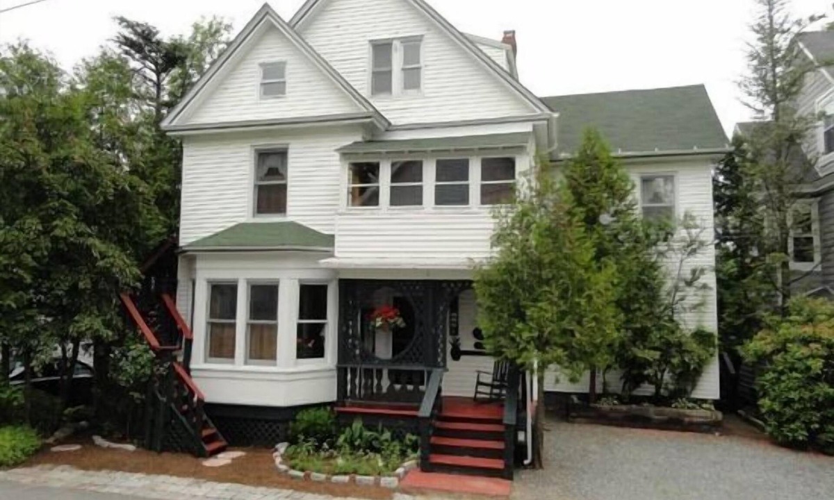 Bar Harbor House | Historic Downtown Home. Walk to Everything. LAST DATES JULY 11-17….4 night min
