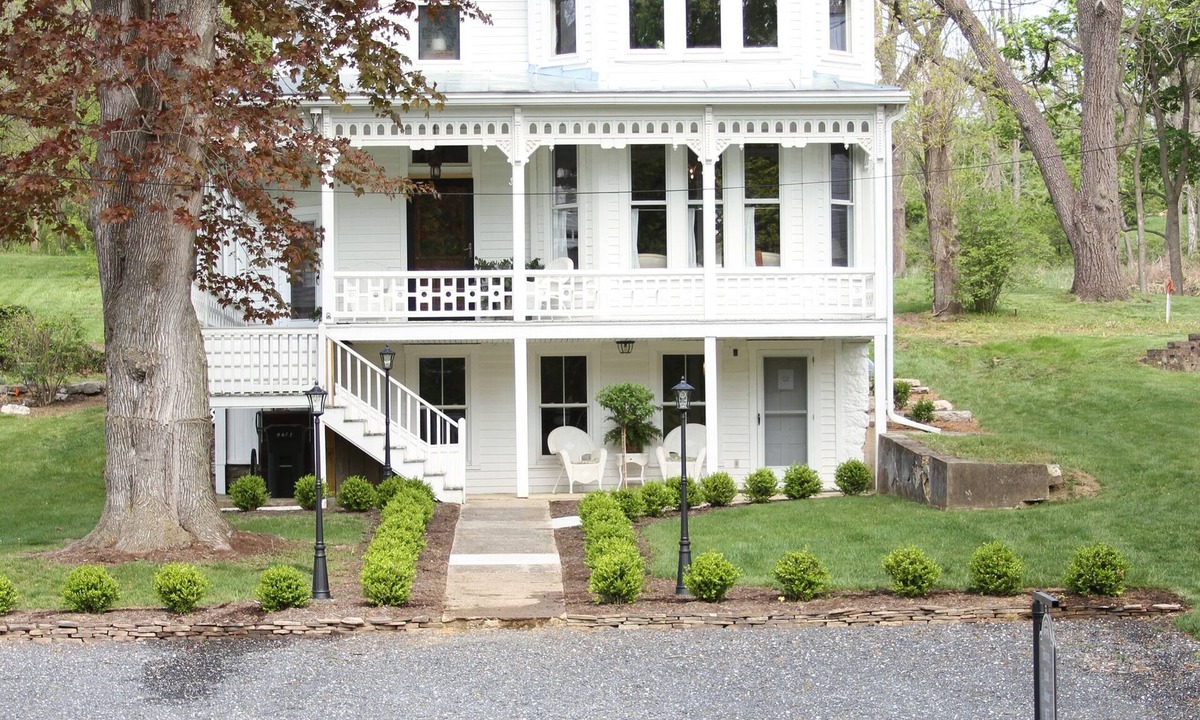 Singers Glen House | Historic Victorian home in Singers Glen