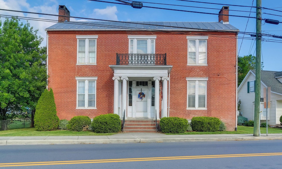 Old Fields House | Historic West Virginia Home Built in 1854!