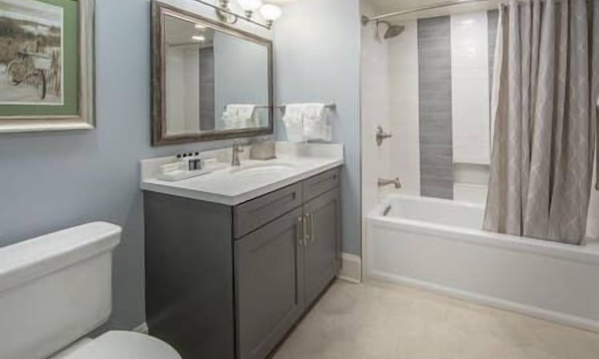 Port Canaveral Resort | Holiday Inn Cape Canaveral Beach Resort-2-suite