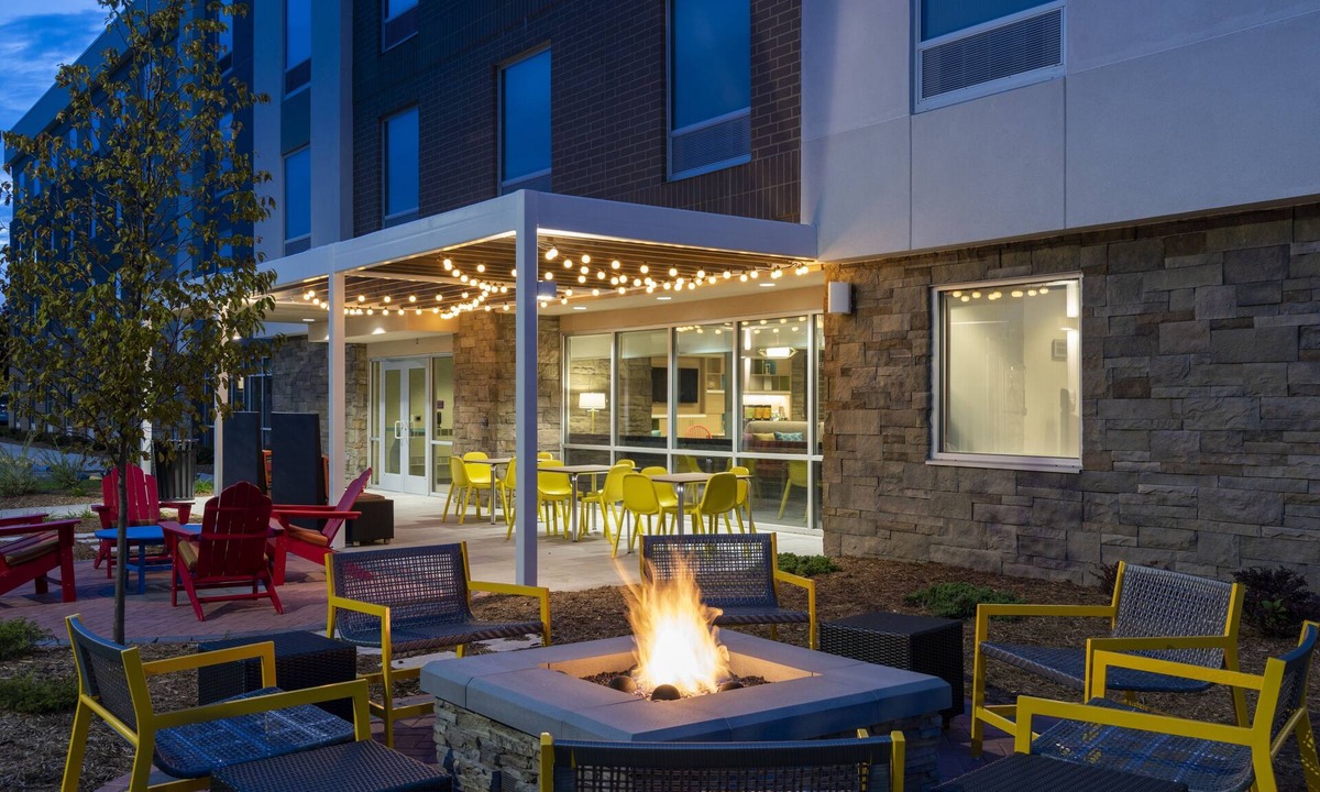 Interchange Square Hotel | Home2 Suites by Hilton Palm Bay Melbourne I 95